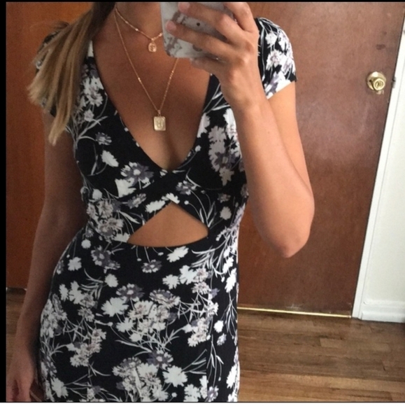 Love + Harmony | Floral Maxi dress - Picture 12 of 14